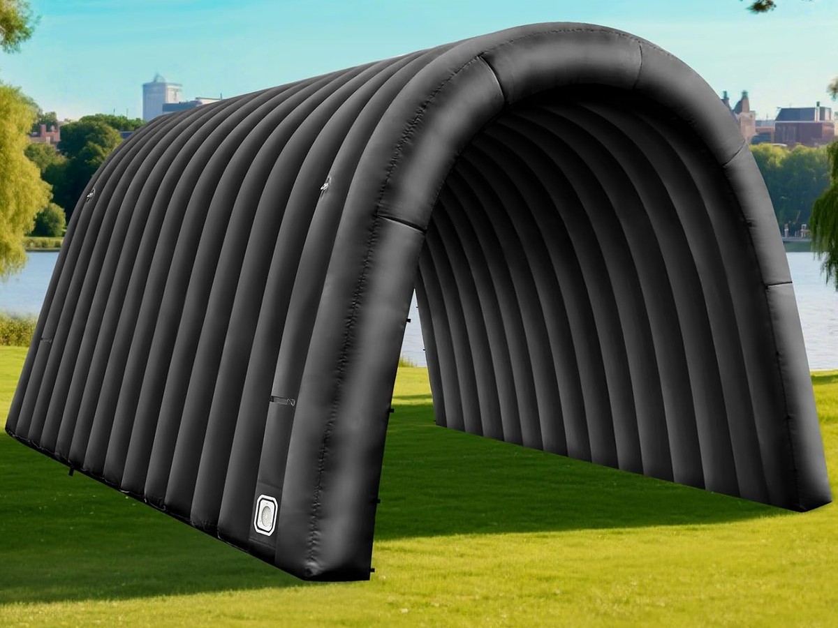 OZIS inflatable tunnel